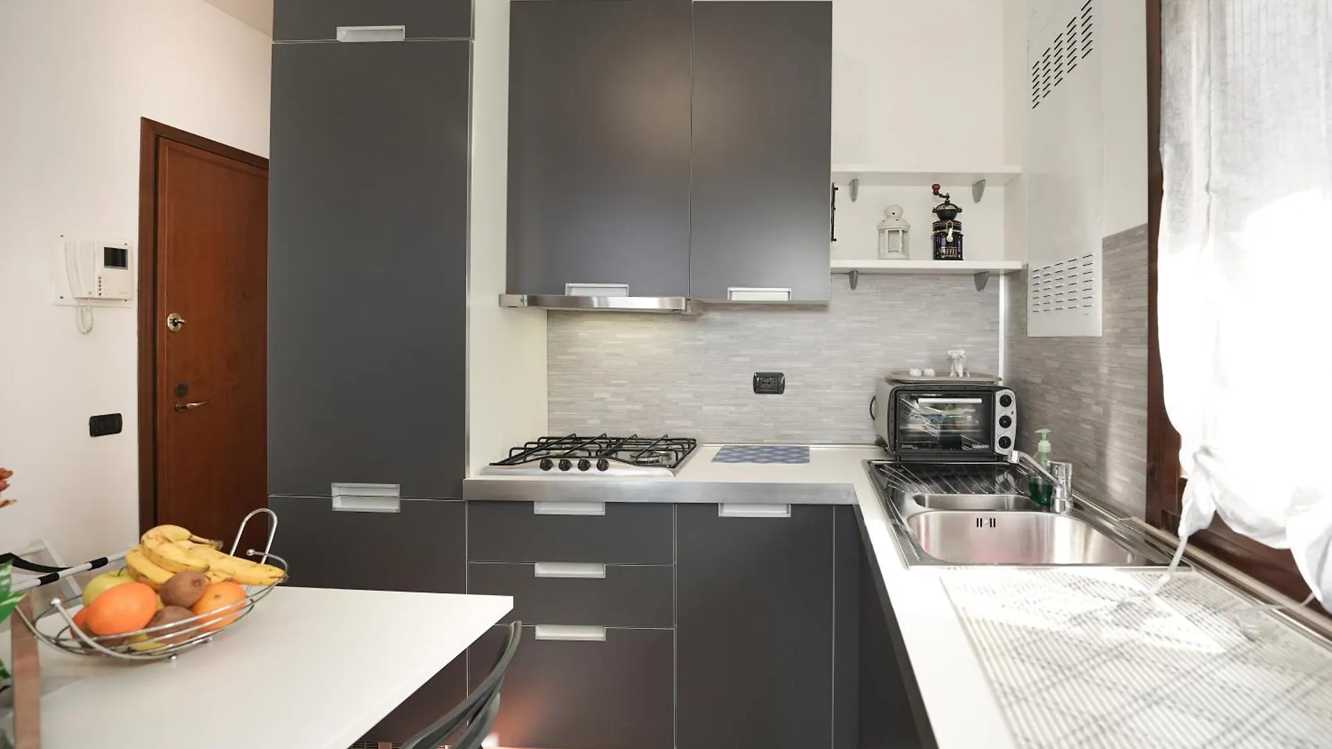 Apartment Lily Lake Maggiore Laveno-Mombello Italien